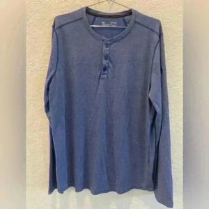 Under Armour blue long sleeved shirt men’s XL